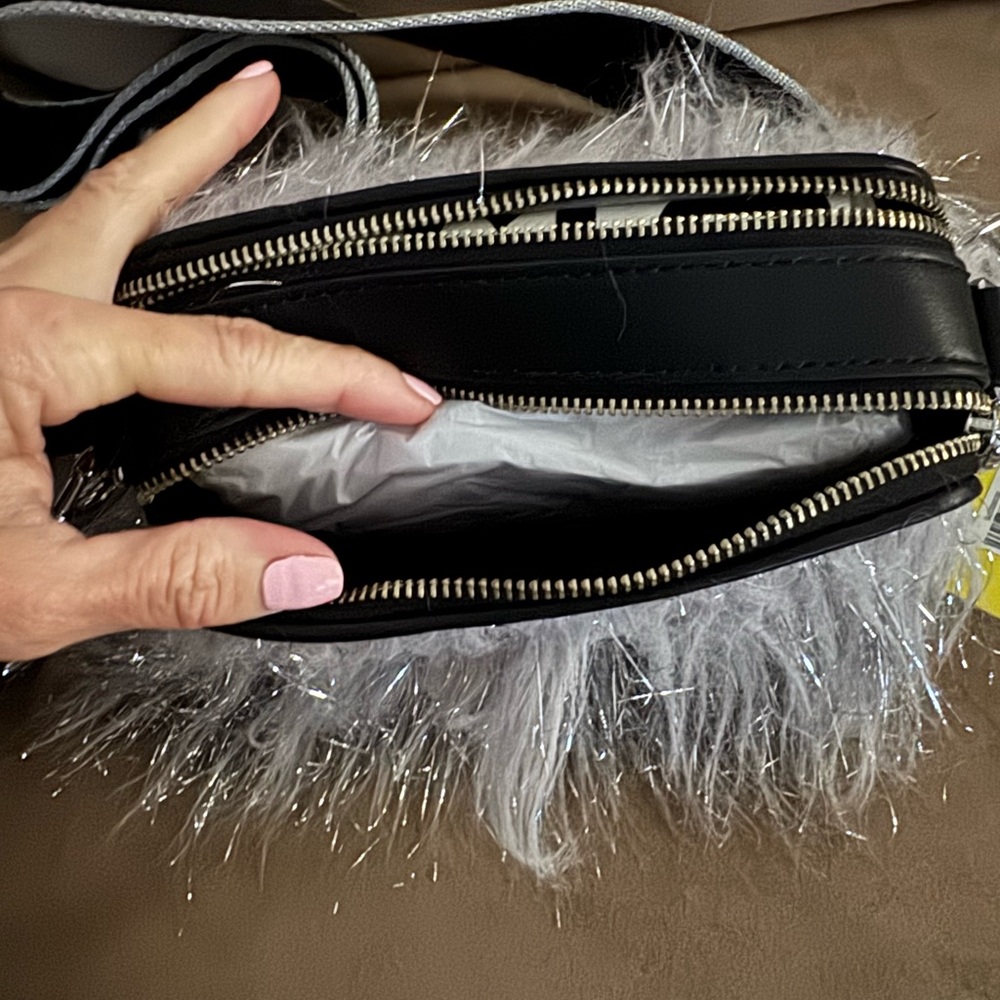 Marc Jacobs Silver Fur Crossbody Bag - Picture 4 of 6